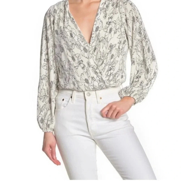 NWT ASTR The Label long sleeve Surplice Wrap Top - Picture 1 of 8